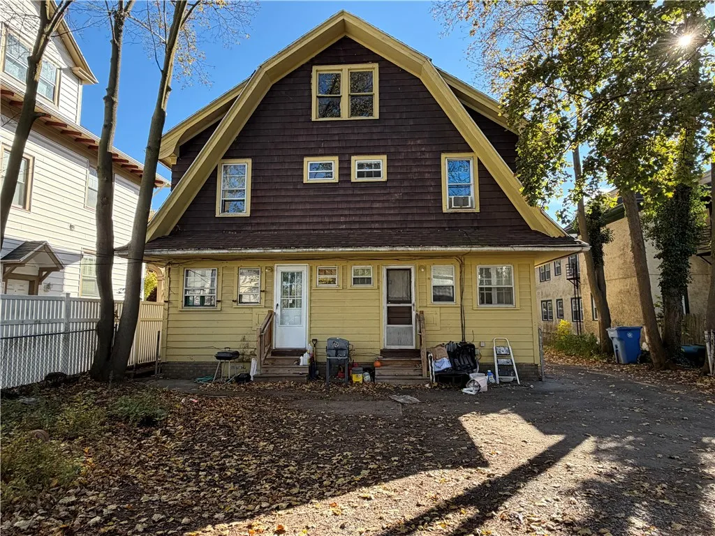 150-152 Chili Avenue 152, Rochester, New York 1461, Rochester, New York 14611, 6 Bedroom Bedrooms, ,2 BathroomBathrooms,Residential,For Sale,150-152 Chili Avenue 152, Rochester, New York 1461,0,R1724325