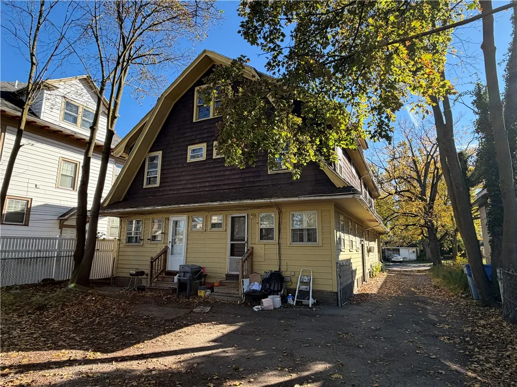 150-152 Chili Avenue 152, Rochester, New York 1461, Rochester, New York 14611, 6 Bedroom Bedrooms, ,2 BathroomBathrooms,Residential,For Sale,150-152 Chili Avenue 152, Rochester, New York 1461,0,R1724325