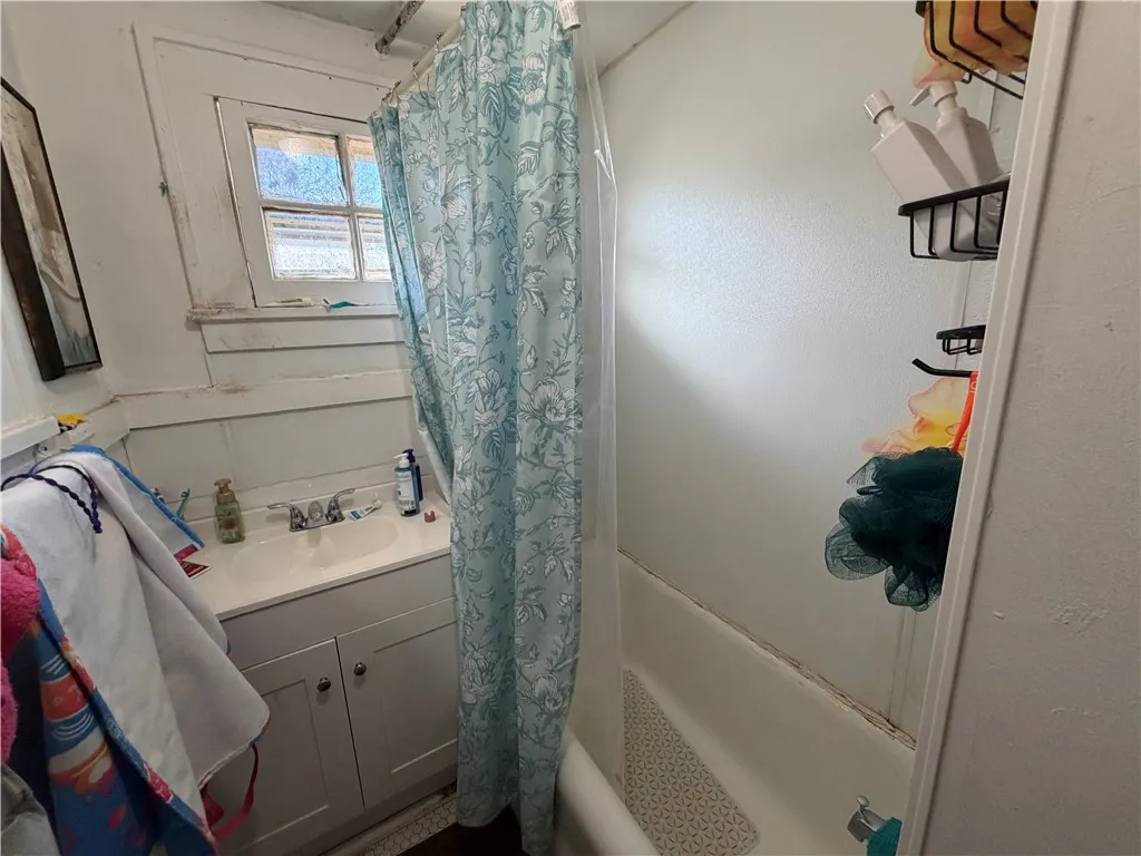 150-152 Chili Avenue 152, Rochester, New York 1461, Rochester, New York 14611, 6 Bedroom Bedrooms, ,2 BathroomBathrooms,Residential,For Sale,150-152 Chili Avenue 152, Rochester, New York 1461,0,R1724325