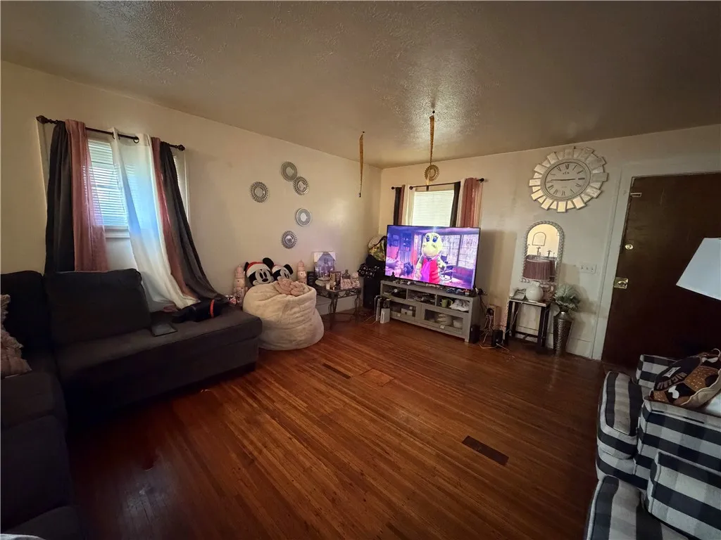 150-152 Chili Avenue 152, Rochester, New York 1461, Rochester, New York 14611, 6 Bedroom Bedrooms, ,2 BathroomBathrooms,Residential,For Sale,150-152 Chili Avenue 152, Rochester, New York 1461,0,R1724325