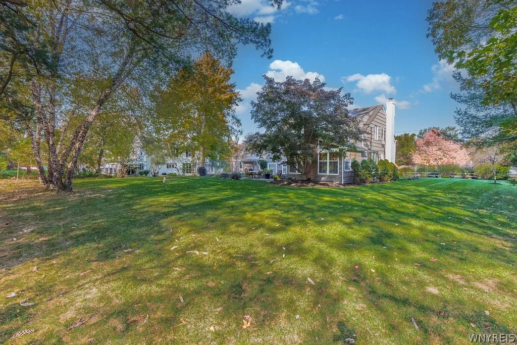 8927 Hurlburt Lane, Clarence, New York 14031, Clarence, New York 14031, 5 Bedroom Bedrooms, 10 Room Rooms,2 BathroomBathrooms,Residential,For Sale,8927 Hurlburt Lane, Clarence, New York 14031,0,B1724635