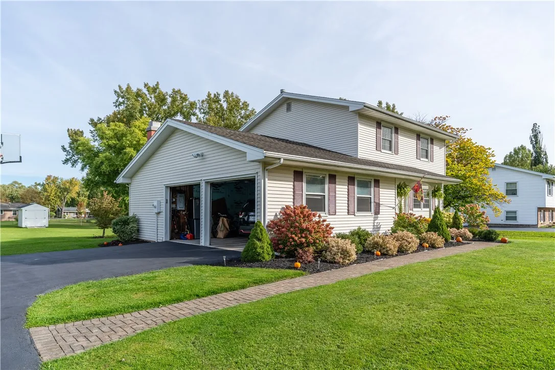 3 Seminole Avenue, Geneseo, New York 14454, Geneseo, New York 14454, 4 Bedroom Bedrooms, 9 Room Rooms,2 BathroomBathrooms,Residential,For Sale,3 Seminole Avenue, Geneseo, New York 14454,0,R1720073