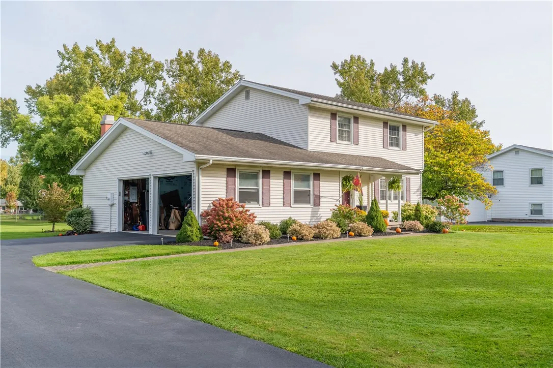 3 Seminole Avenue, Geneseo, New York 14454, Geneseo, New York 14454, 4 Bedroom Bedrooms, 9 Room Rooms,2 BathroomBathrooms,Residential,For Sale,3 Seminole Avenue, Geneseo, New York 14454,0,R1720073