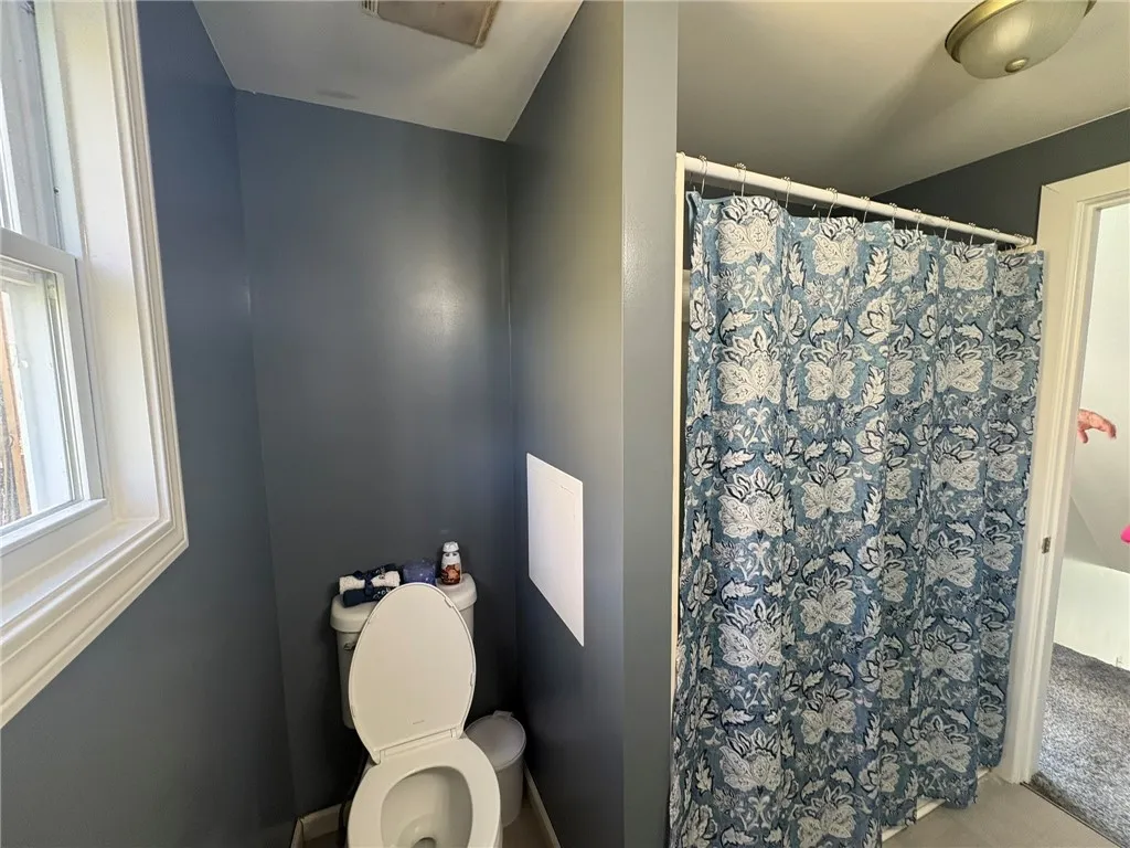 Upstairs Bath unit #14-1