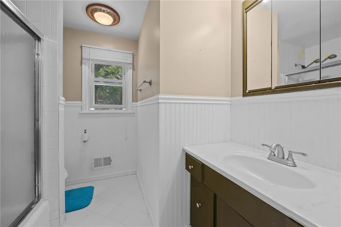 21 Hidden Creek Circle, Perinton, New York 14534, Perinton, New York 14534, 4 Bedroom Bedrooms, 7 Room Rooms,2 BathroomBathrooms,Residential,For Sale,21 Hidden Creek Circle, Perinton, New York 14534,0,R1725055