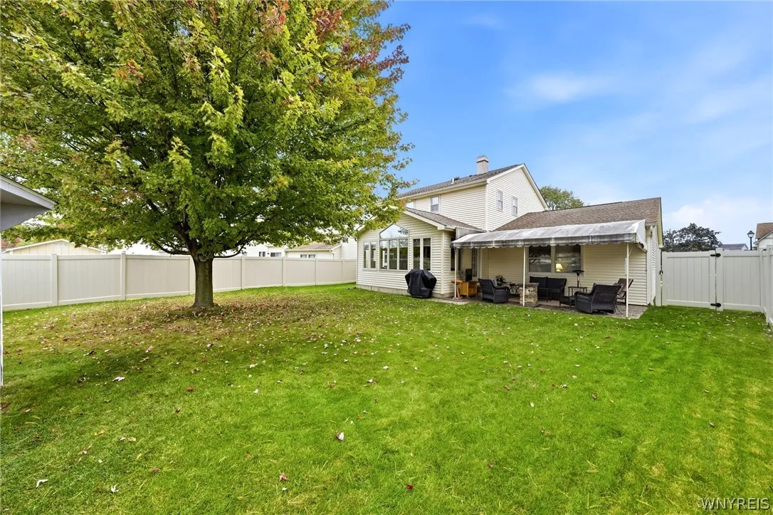 3540 Heatherwood Drive, Hamburg, New York 14075, Hamburg, New York 14075, 3 Bedroom Bedrooms, 8 Room Rooms,2 BathroomBathrooms,Residential,For Sale,3540 Heatherwood Drive, Hamburg, New York 14075,0,B1724960