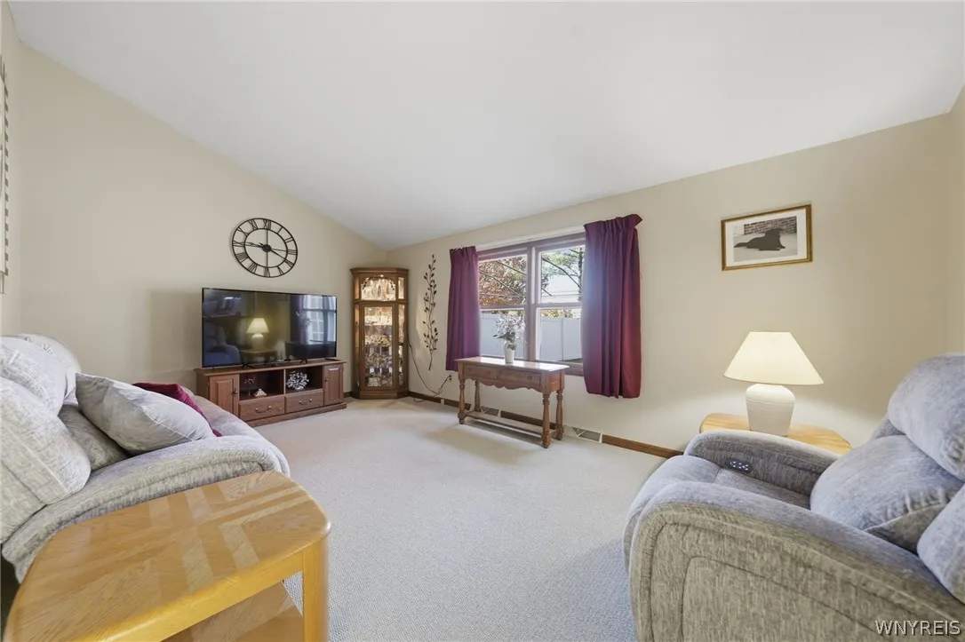 3540 Heatherwood Drive, Hamburg, New York 14075, Hamburg, New York 14075, 3 Bedroom Bedrooms, 8 Room Rooms,2 BathroomBathrooms,Residential,For Sale,3540 Heatherwood Drive, Hamburg, New York 14075,0,B1724960