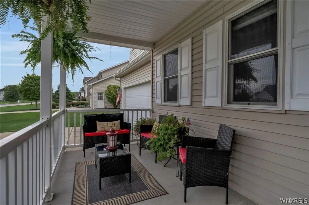 9479 Boxwood Drive, Clarence, New York 14032, Clarence, New York 14032, 4 Bedroom Bedrooms, 7 Room Rooms,2 BathroomBathrooms,Residential,For Sale,9479 Boxwood Drive, Clarence, New York 14032,0,B1725074