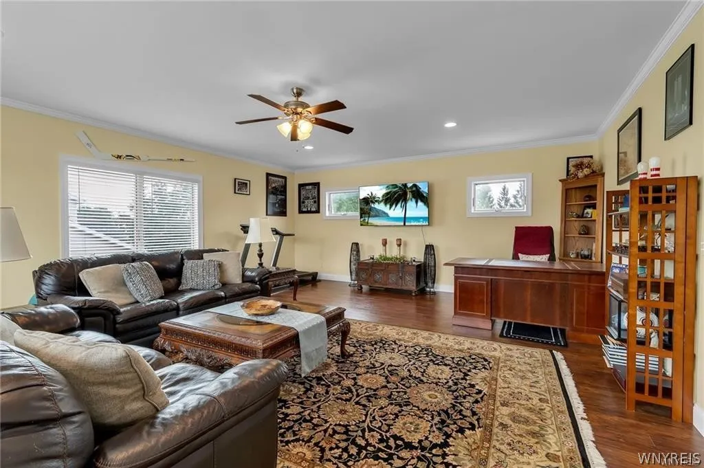 9479 Boxwood Drive, Clarence, New York 14032, Clarence, New York 14032, 4 Bedroom Bedrooms, 7 Room Rooms,2 BathroomBathrooms,Residential,For Sale,9479 Boxwood Drive, Clarence, New York 14032,0,B1725074