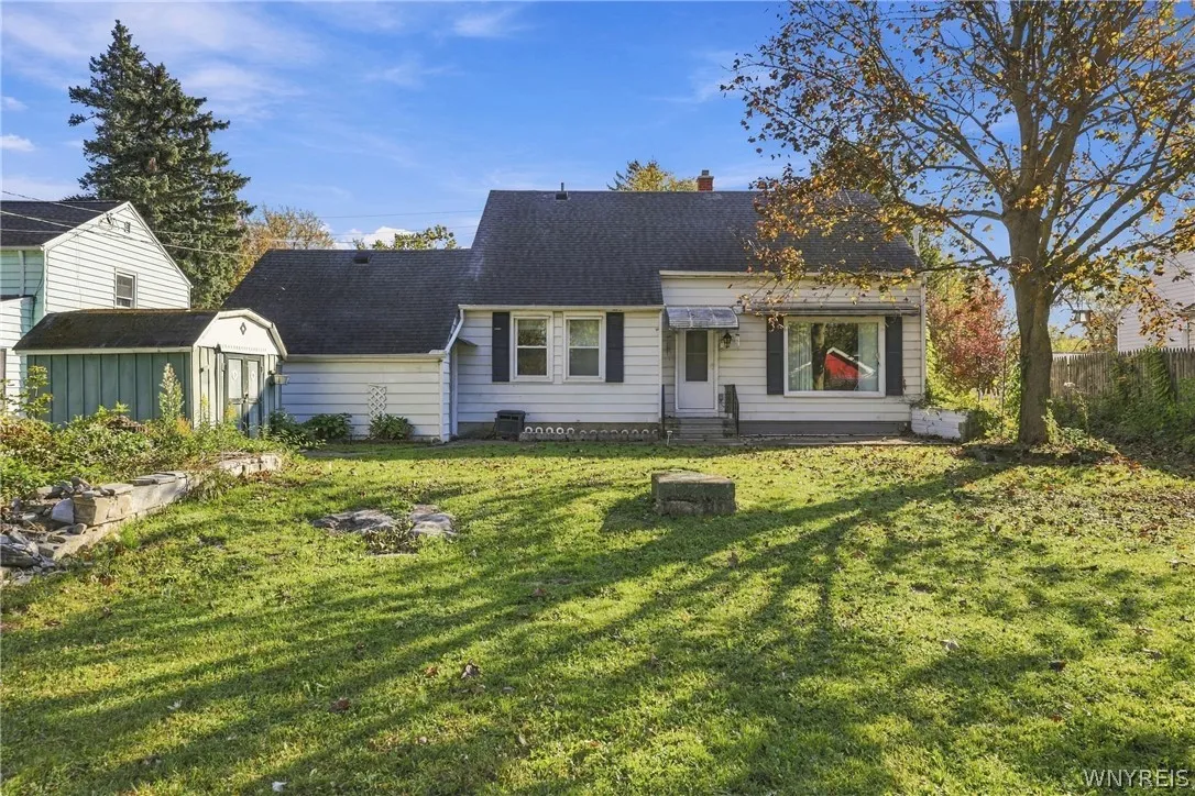 4248 Shimerville Road, Clarence, New York 14031, Clarence, New York 14031, 3 Bedroom Bedrooms, 6 Room Rooms,1 BathroomBathrooms,Residential,For Sale,4248 Shimerville Road, Clarence, New York 14031,0,B1725071