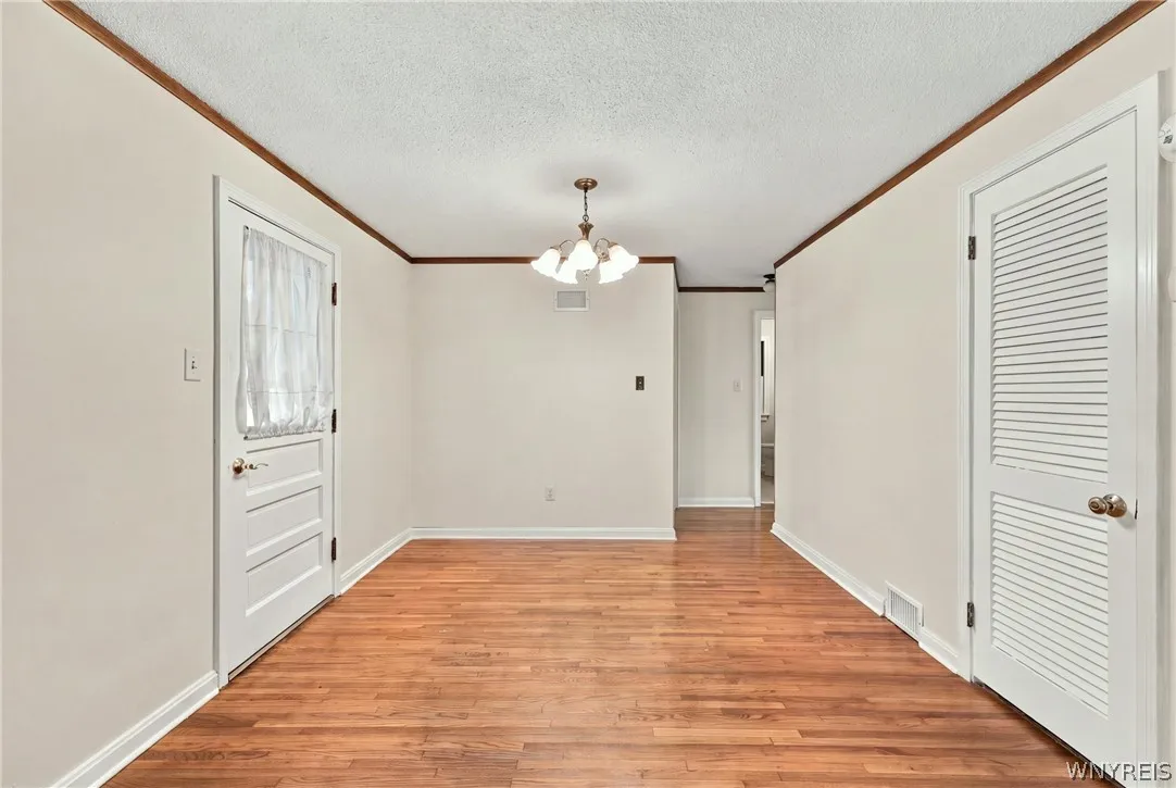 4248 Shimerville Road, Clarence, New York 14031, Clarence, New York 14031, 3 Bedroom Bedrooms, 6 Room Rooms,1 BathroomBathrooms,Residential,For Sale,4248 Shimerville Road, Clarence, New York 14031,0,B1725071