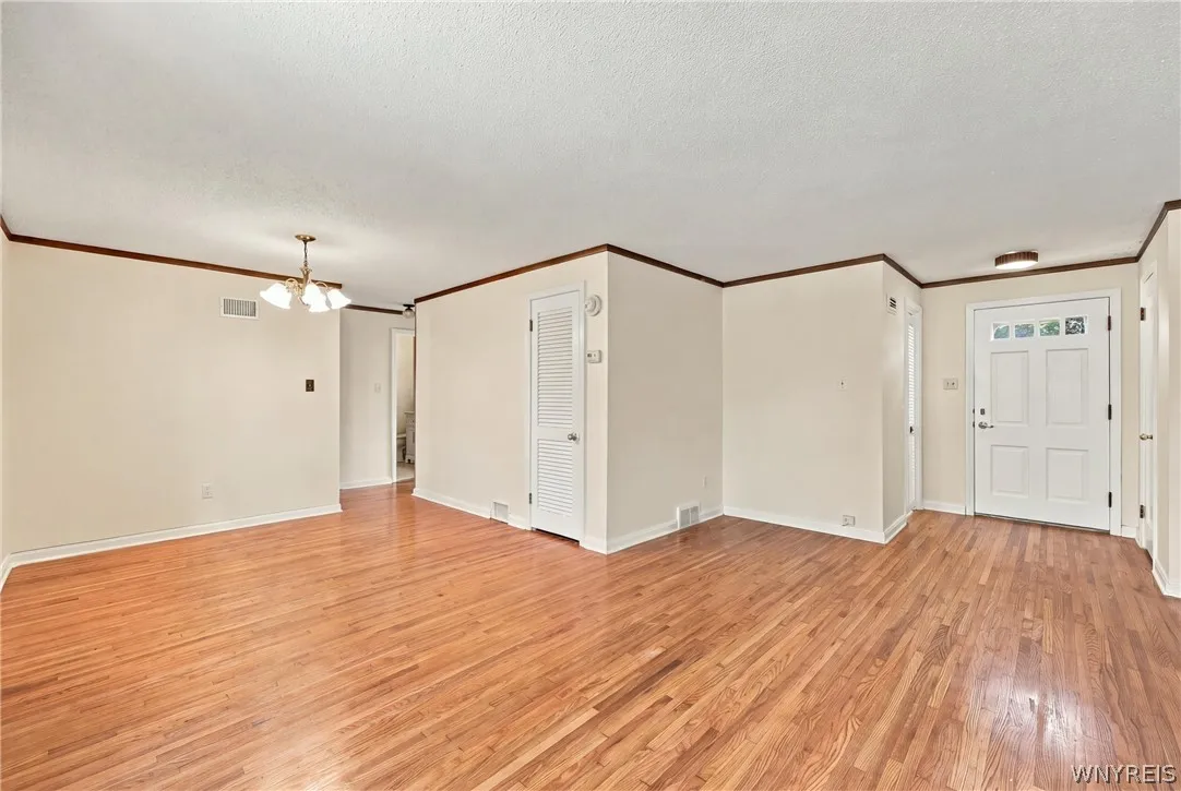 4248 Shimerville Road, Clarence, New York 14031, Clarence, New York 14031, 3 Bedroom Bedrooms, 6 Room Rooms,1 BathroomBathrooms,Residential,For Sale,4248 Shimerville Road, Clarence, New York 14031,0,B1725071
