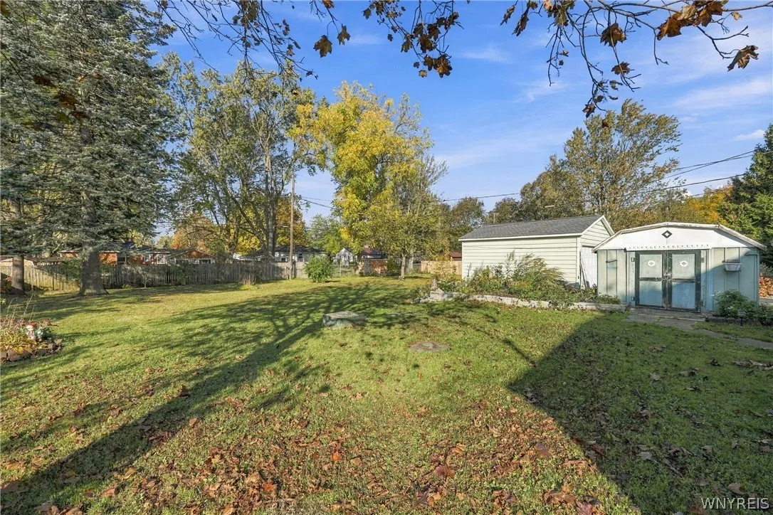 4248 Shimerville Road, Clarence, New York 14031, Clarence, New York 14031, 3 Bedroom Bedrooms, 6 Room Rooms,1 BathroomBathrooms,Residential,For Sale,4248 Shimerville Road, Clarence, New York 14031,0,B1725071