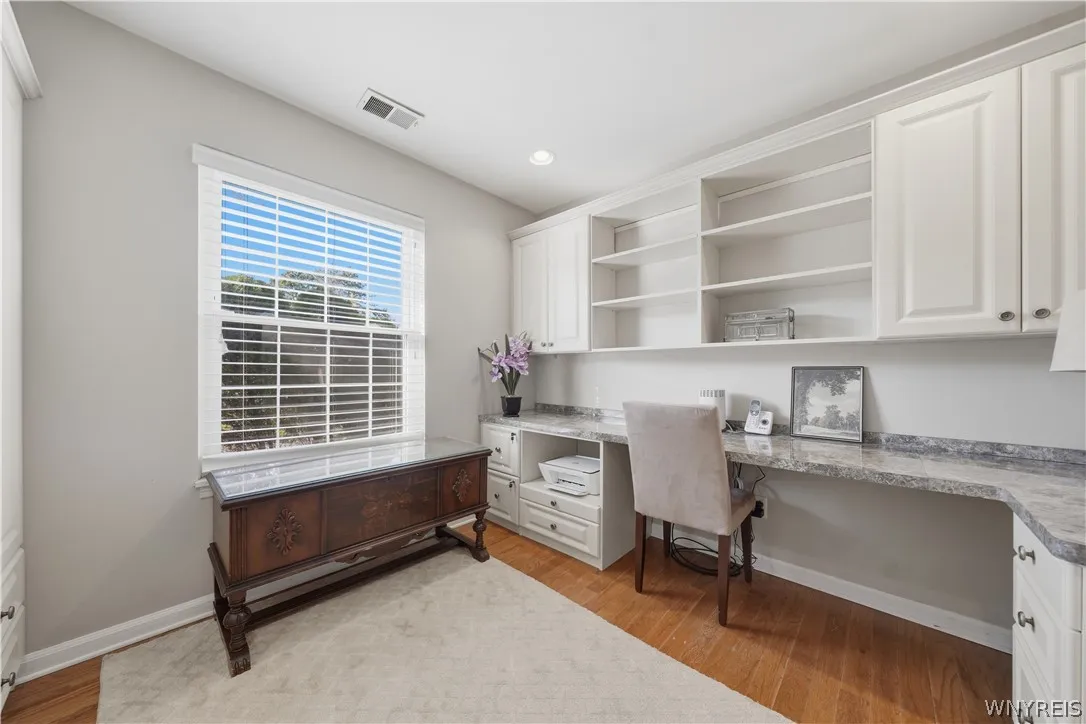 1 Hickory Hill Road D, Amherst, New York 14221, Amherst, New York 14221, 2 Bedroom Bedrooms, 5 Room Rooms,2 BathroomBathrooms,Residential,For Sale,1 Hickory Hill Road D, Amherst, New York 14221,0,B1724809