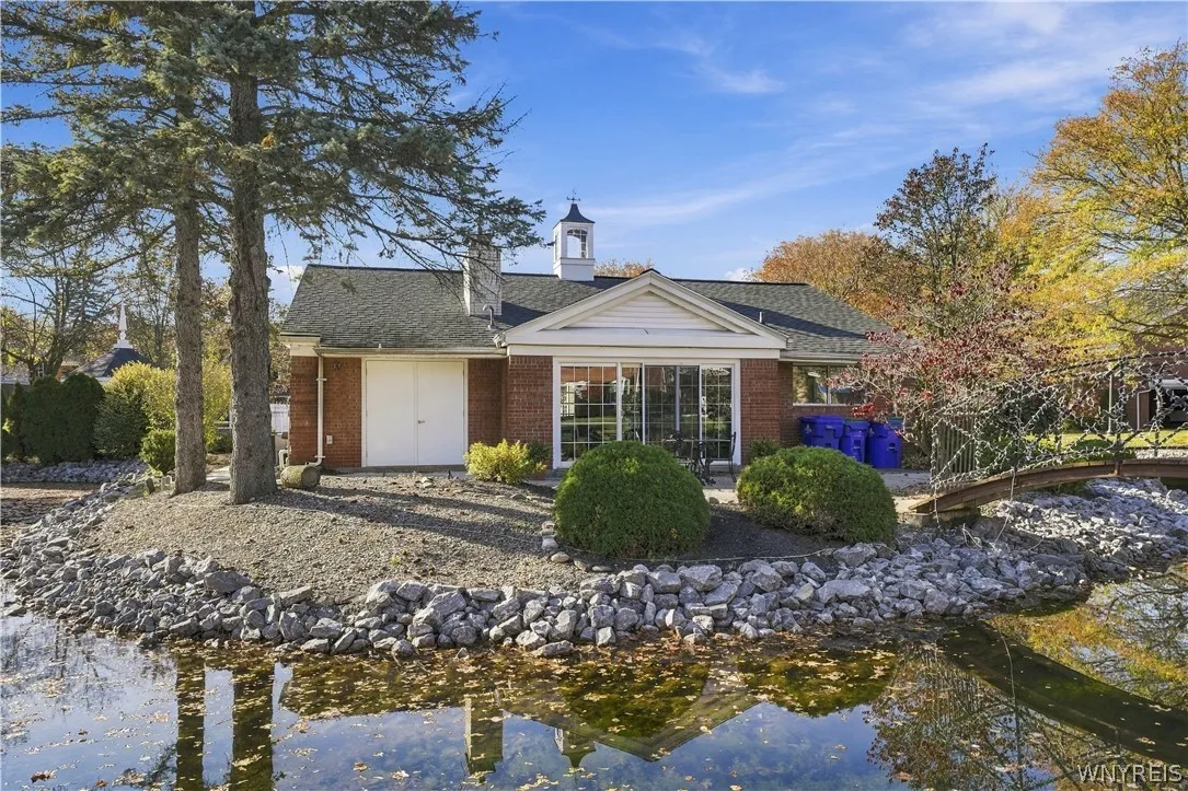 1 Hickory Hill Road D, Amherst, New York 14221, Amherst, New York 14221, 2 Bedroom Bedrooms, 5 Room Rooms,2 BathroomBathrooms,Residential,For Sale,1 Hickory Hill Road D, Amherst, New York 14221,0,B1724809