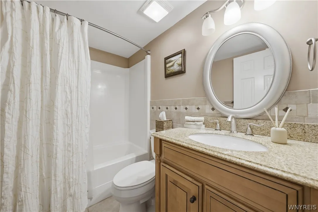 1 Hickory Hill Road D, Amherst, New York 14221, Amherst, New York 14221, 2 Bedroom Bedrooms, 5 Room Rooms,2 BathroomBathrooms,Residential,For Sale,1 Hickory Hill Road D, Amherst, New York 14221,0,B1724809
