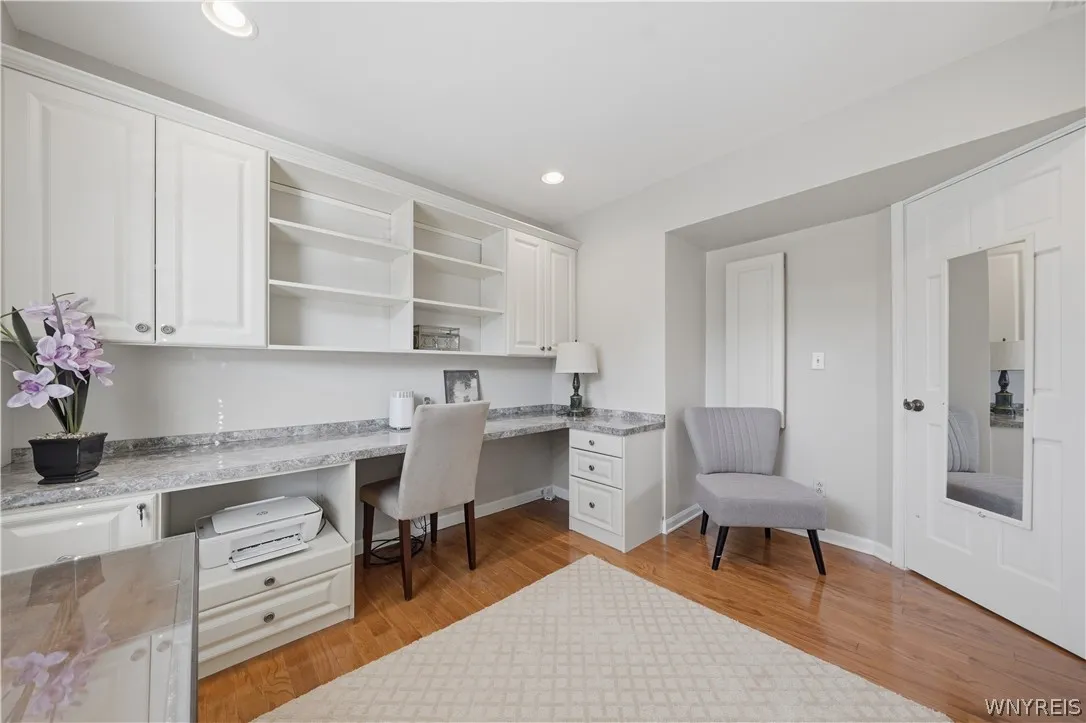 1 Hickory Hill Road D, Amherst, New York 14221, Amherst, New York 14221, 2 Bedroom Bedrooms, 5 Room Rooms,2 BathroomBathrooms,Residential,For Sale,1 Hickory Hill Road D, Amherst, New York 14221,0,B1724809