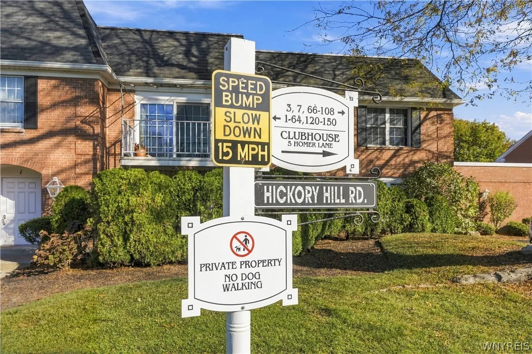 1 Hickory Hill Road D, Amherst, New York 14221, Amherst, New York 14221, 2 Bedroom Bedrooms, 5 Room Rooms,2 BathroomBathrooms,Residential,For Sale,1 Hickory Hill Road D, Amherst, New York 14221,0,B1724809