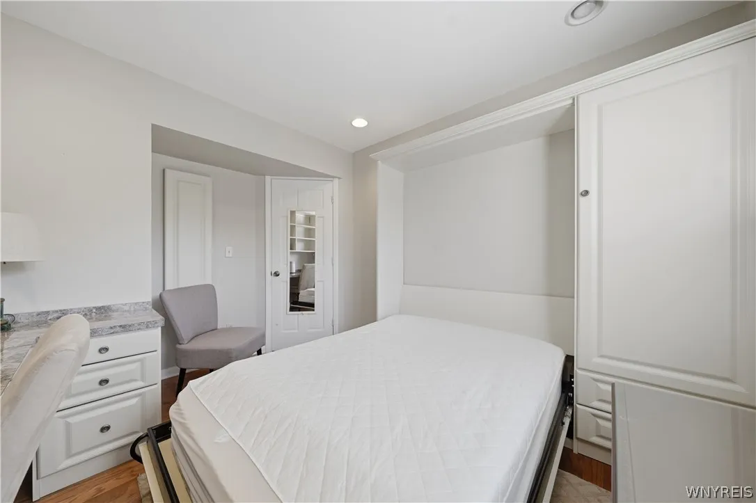 1 Hickory Hill Road D, Amherst, New York 14221, Amherst, New York 14221, 2 Bedroom Bedrooms, 5 Room Rooms,2 BathroomBathrooms,Residential,For Sale,1 Hickory Hill Road D, Amherst, New York 14221,0,B1724809