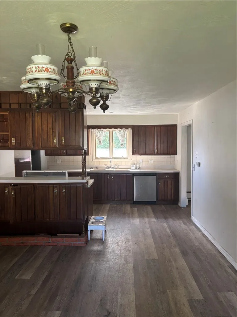 113 River Street, Hornell, New York 14843, Hornell, New York 14843, 2 Bedroom Bedrooms, 6 Room Rooms,1 BathroomBathrooms,Residential,For Sale,113 River Street, Hornell, New York 14843,0,R1724651