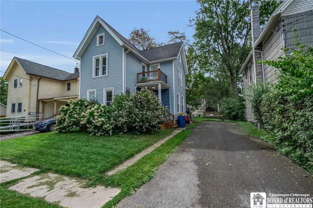 34 Juniper Street, Lockport City, New York 14094, Lockport City, New York 14094, 3 Bedroom Bedrooms, 8 Room Rooms,1 BathroomBathrooms,Residential,For Sale,34 Juniper Street, Lockport City, New York 14094,0,R1725136