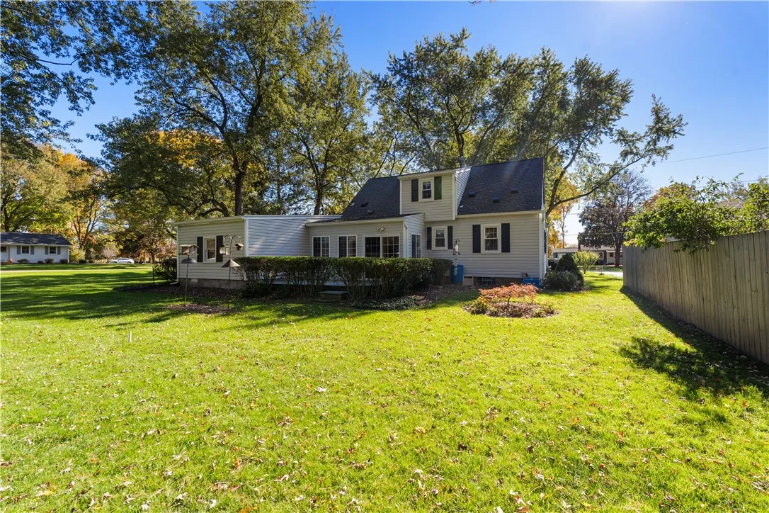 108 Country Lane, Penfield, New York 14526, Penfield, New York 14526, 4 Bedroom Bedrooms, 8 Room Rooms,1 BathroomBathrooms,Residential,For Sale,108 Country Lane, Penfield, New York 14526,0,R1724682