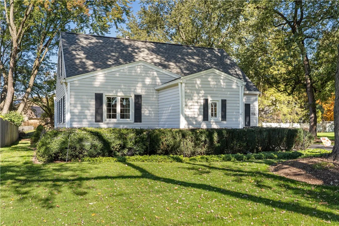 108 Country Lane, Penfield, New York 14526, Penfield, New York 14526, 4 Bedroom Bedrooms, 8 Room Rooms,1 BathroomBathrooms,Residential,For Sale,108 Country Lane, Penfield, New York 14526,0,R1724682
