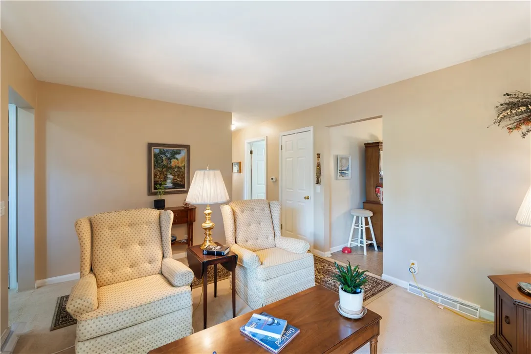 108 Country Lane, Penfield, New York 14526, Penfield, New York 14526, 4 Bedroom Bedrooms, 8 Room Rooms,1 BathroomBathrooms,Residential,For Sale,108 Country Lane, Penfield, New York 14526,0,R1724682