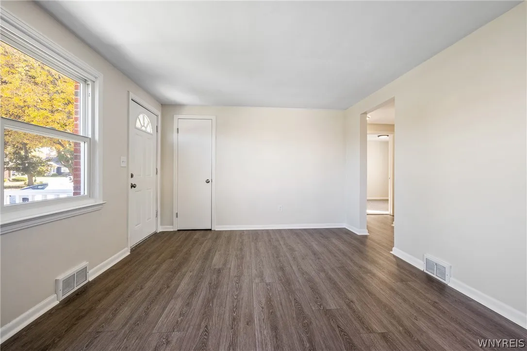 16 Singer Drive, West Seneca, New York 14224, West Seneca, New York 14224, 4 Bedroom Bedrooms, 6 Room Rooms,1 BathroomBathrooms,Residential,For Sale,16 Singer Drive, West Seneca, New York 14224,0,B1725035