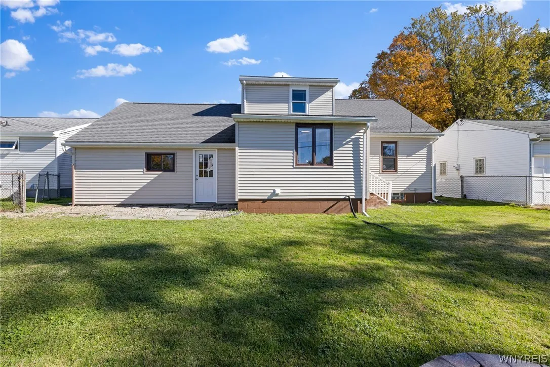 16 Singer Drive, West Seneca, New York 14224, West Seneca, New York 14224, 4 Bedroom Bedrooms, 6 Room Rooms,1 BathroomBathrooms,Residential,For Sale,16 Singer Drive, West Seneca, New York 14224,0,B1725035