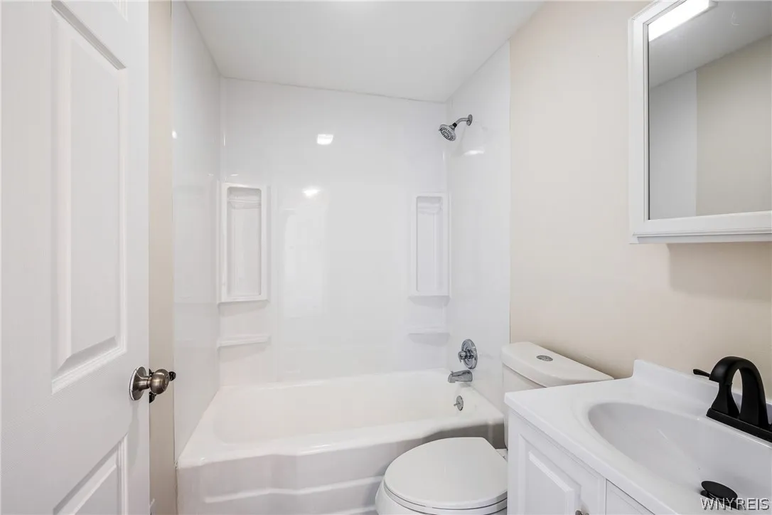 16 Singer Drive, West Seneca, New York 14224, West Seneca, New York 14224, 4 Bedroom Bedrooms, 6 Room Rooms,1 BathroomBathrooms,Residential,For Sale,16 Singer Drive, West Seneca, New York 14224,0,B1725035