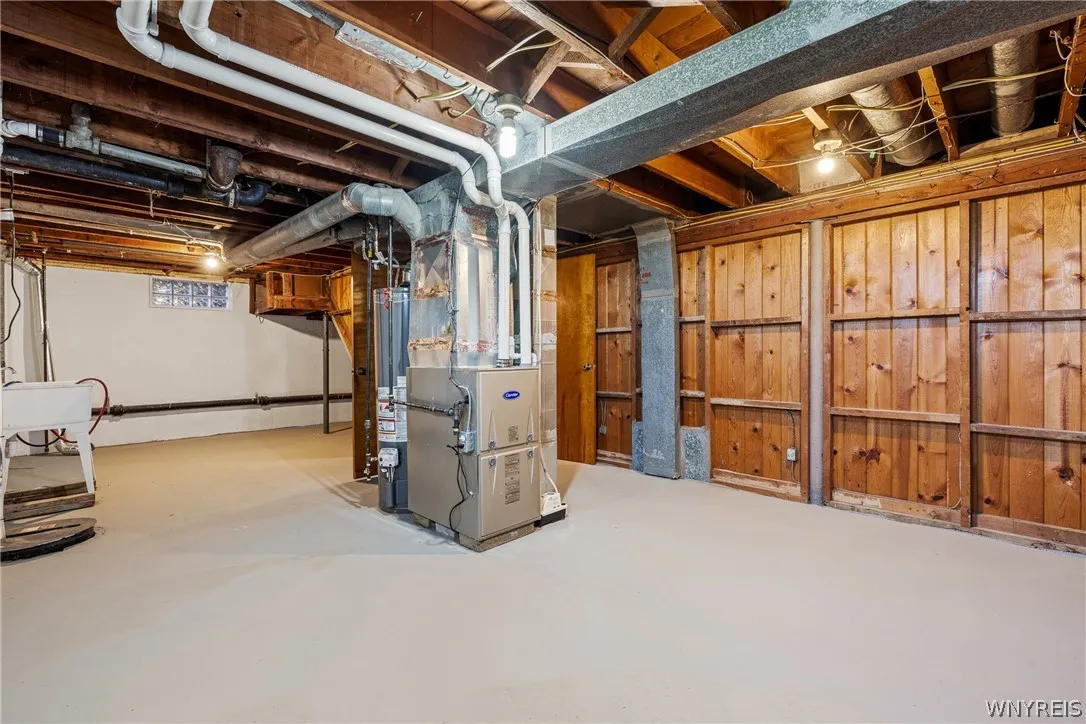 16 Singer Drive, West Seneca, New York 14224, West Seneca, New York 14224, 4 Bedroom Bedrooms, 6 Room Rooms,1 BathroomBathrooms,Residential,For Sale,16 Singer Drive, West Seneca, New York 14224,0,B1725035