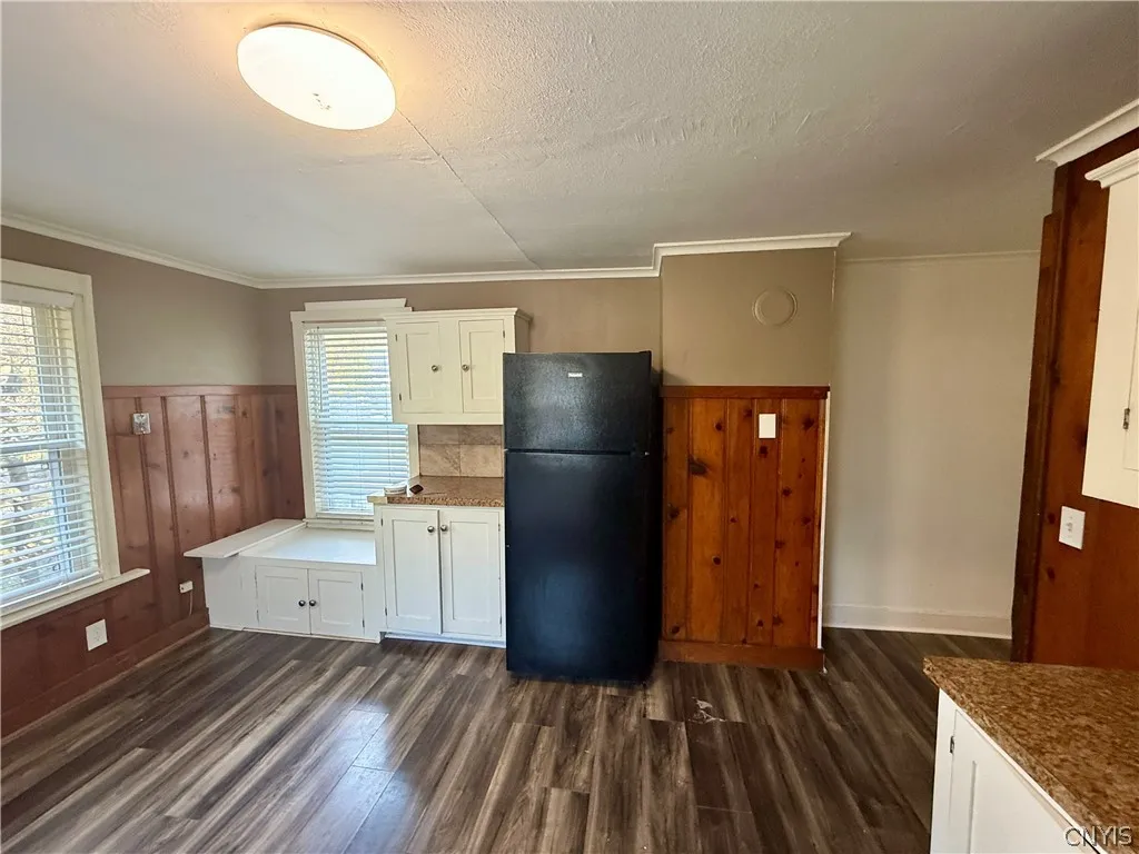 142 Washington Street B, Manlius, New York 13104, Manlius, New York 13104, 2 Bedroom Bedrooms, 6 Room Rooms,1 BathroomBathrooms,Residential Lease,For Rent,142 Washington Street B, Manlius, New York 13104,0,S1725164