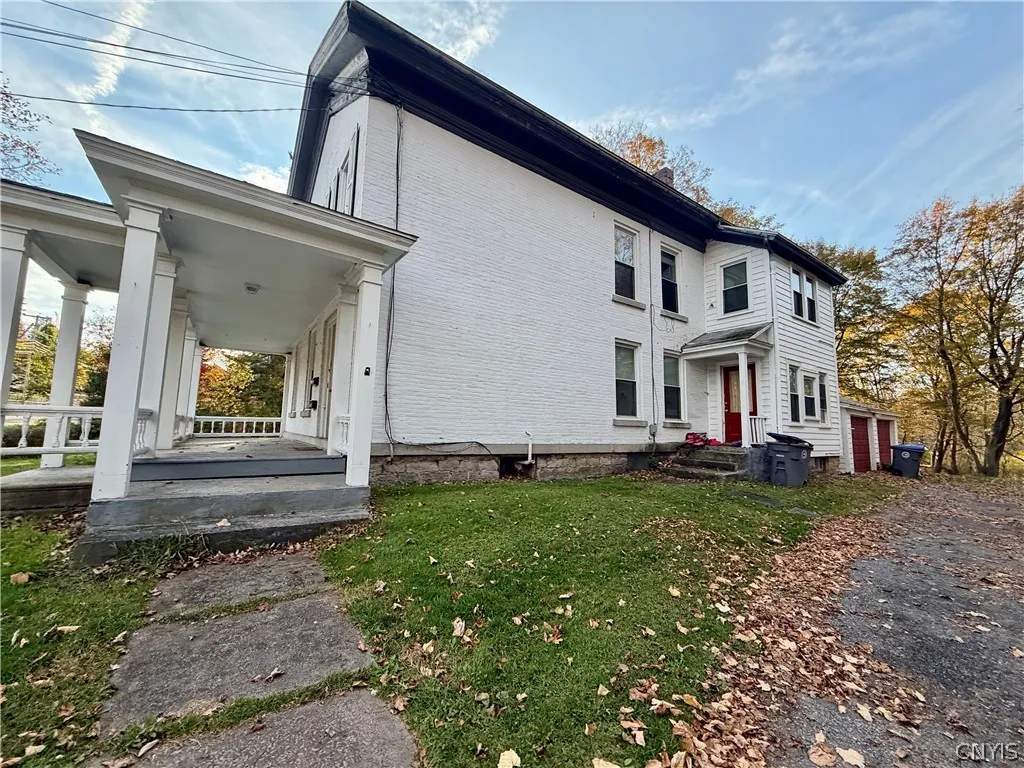 142 Washington Street B, Manlius, New York 13104, Manlius, New York 13104, 2 Bedroom Bedrooms, 6 Room Rooms,1 BathroomBathrooms,Residential Lease,For Rent,142 Washington Street B, Manlius, New York 13104,0,S1725164