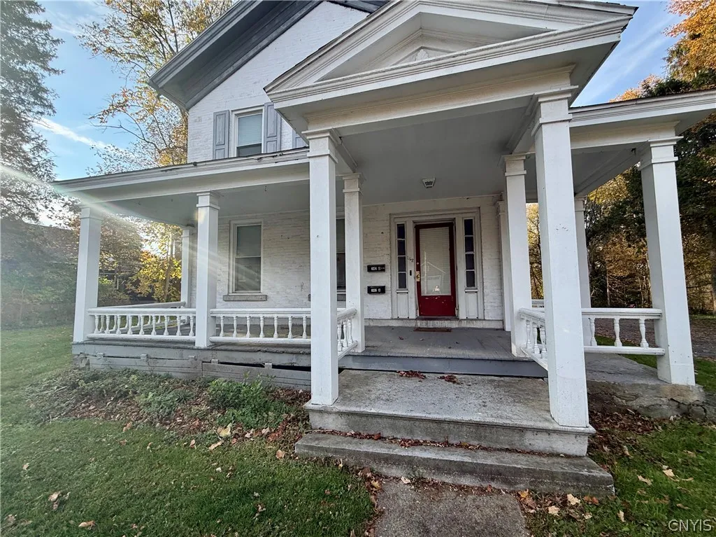142 Washington Street B, Manlius, New York 13104, Manlius, New York 13104, 2 Bedroom Bedrooms, 6 Room Rooms,1 BathroomBathrooms,Residential Lease,For Rent,142 Washington Street B, Manlius, New York 13104,0,S1725164