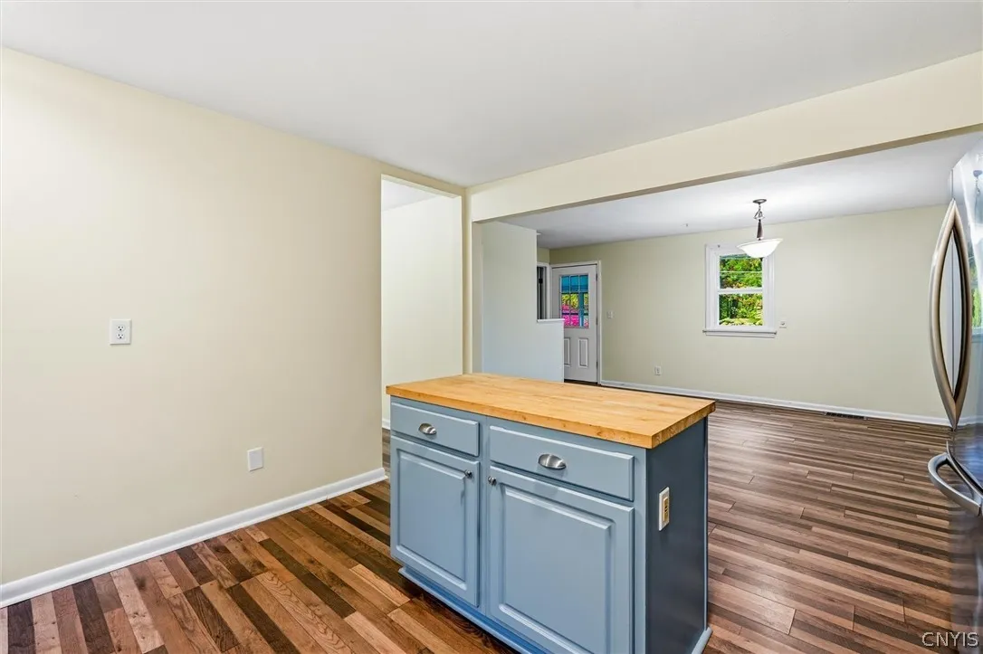 5 Hill Street, Elbridge, New York 13080, Elbridge, New York 13080, 5 Bedroom Bedrooms, 7 Room Rooms,2 BathroomBathrooms,Residential,For Sale,5 Hill Street, Elbridge, New York 13080,0,S1722570