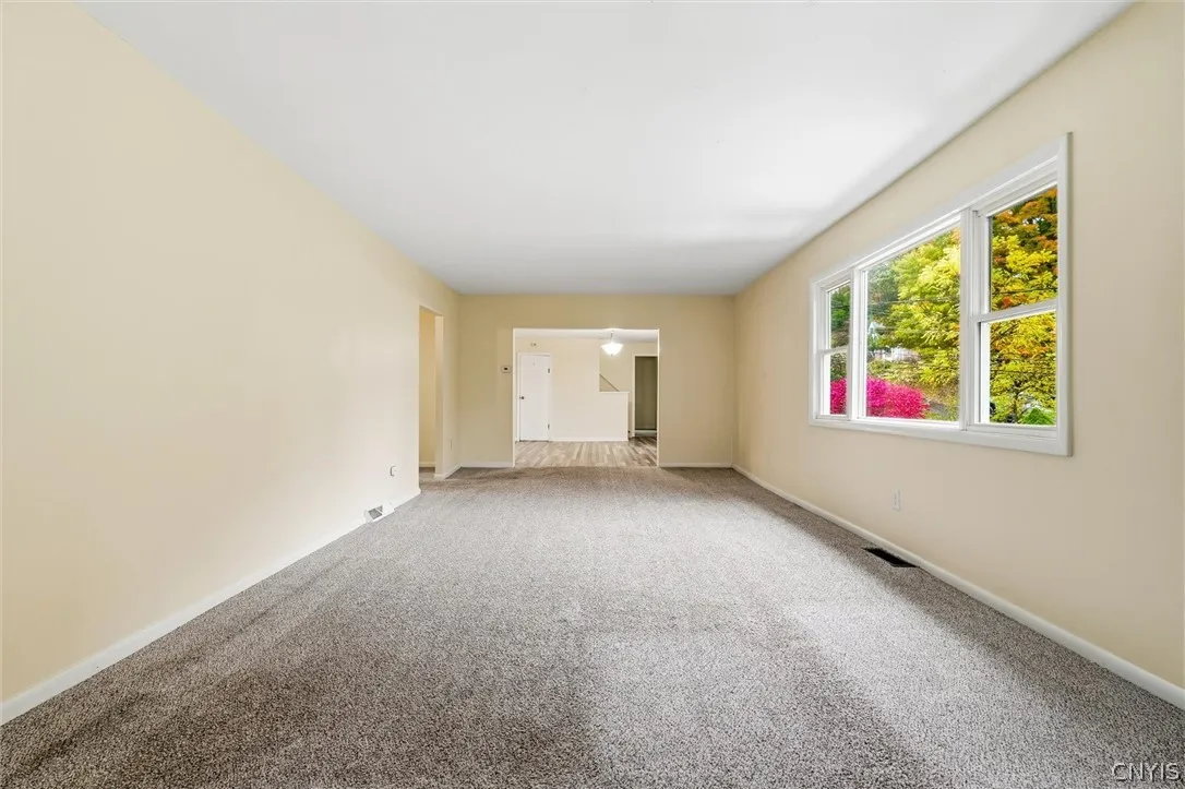 5 Hill Street, Elbridge, New York 13080, Elbridge, New York 13080, 5 Bedroom Bedrooms, 7 Room Rooms,2 BathroomBathrooms,Residential,For Sale,5 Hill Street, Elbridge, New York 13080,0,S1722570