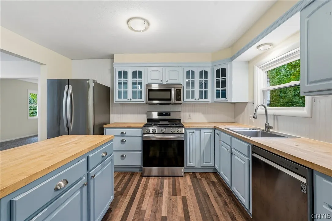 5 Hill Street, Elbridge, New York 13080, Elbridge, New York 13080, 5 Bedroom Bedrooms, 7 Room Rooms,2 BathroomBathrooms,Residential,For Sale,5 Hill Street, Elbridge, New York 13080,0,S1722570