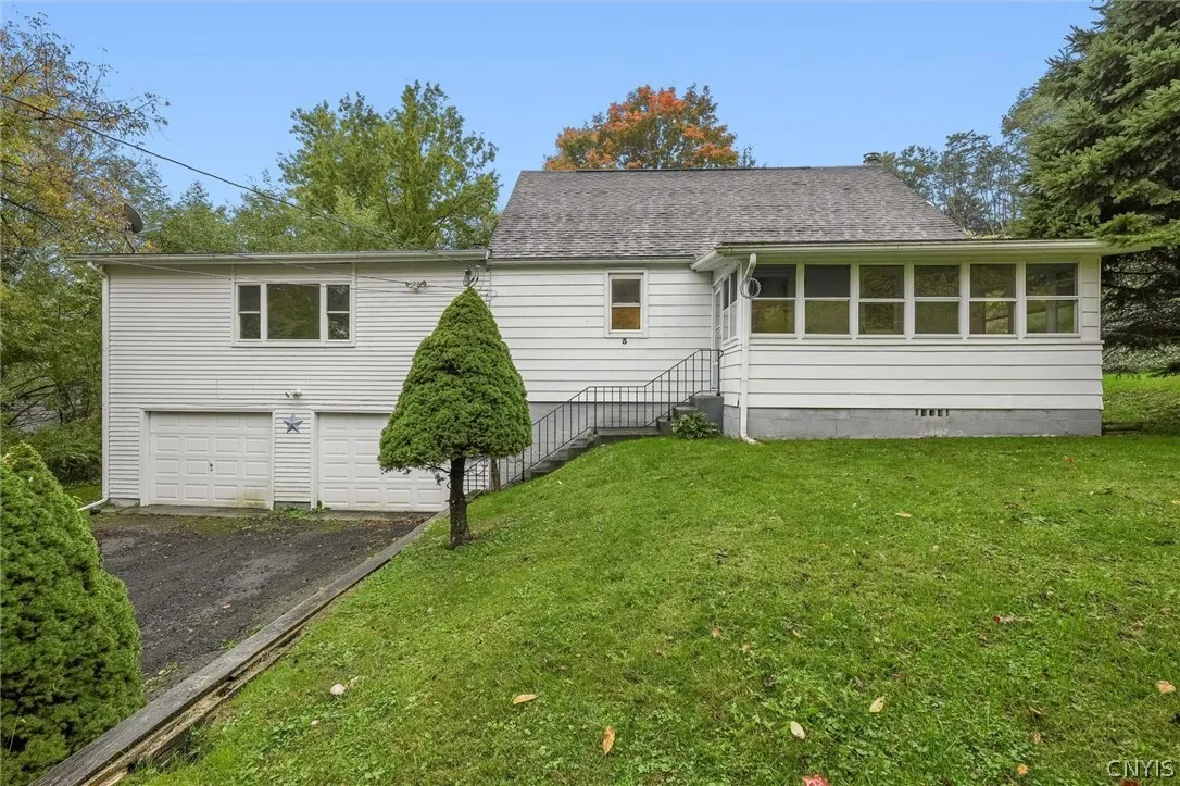 5 Hill Street, Elbridge, New York 13080, Elbridge, New York 13080, 5 Bedroom Bedrooms, 7 Room Rooms,2 BathroomBathrooms,Residential,For Sale,5 Hill Street, Elbridge, New York 13080,0,S1722570