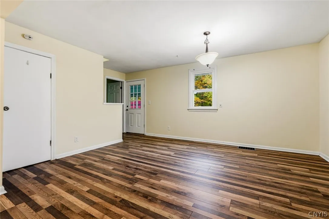 5 Hill Street, Elbridge, New York 13080, Elbridge, New York 13080, 5 Bedroom Bedrooms, 7 Room Rooms,2 BathroomBathrooms,Residential,For Sale,5 Hill Street, Elbridge, New York 13080,0,S1722570