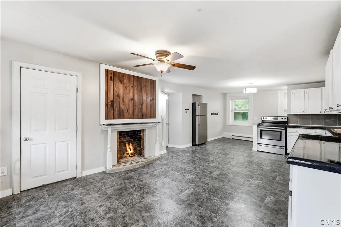 2518 West Main Street, Cato, New York 13033, Cato, New York 13033, 4 Bedroom Bedrooms, 9 Room Rooms,2 BathroomBathrooms,Residential Lease,For Rent,2518 West Main Street, Cato, New York 13033,0,S1725187