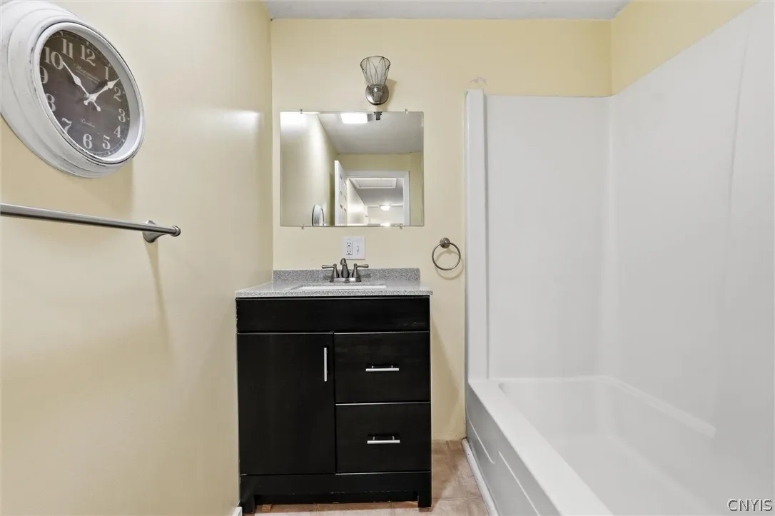 2518 West Main Street, Cato, New York 13033, Cato, New York 13033, 4 Bedroom Bedrooms, 9 Room Rooms,2 BathroomBathrooms,Residential Lease,For Rent,2518 West Main Street, Cato, New York 13033,0,S1725187
