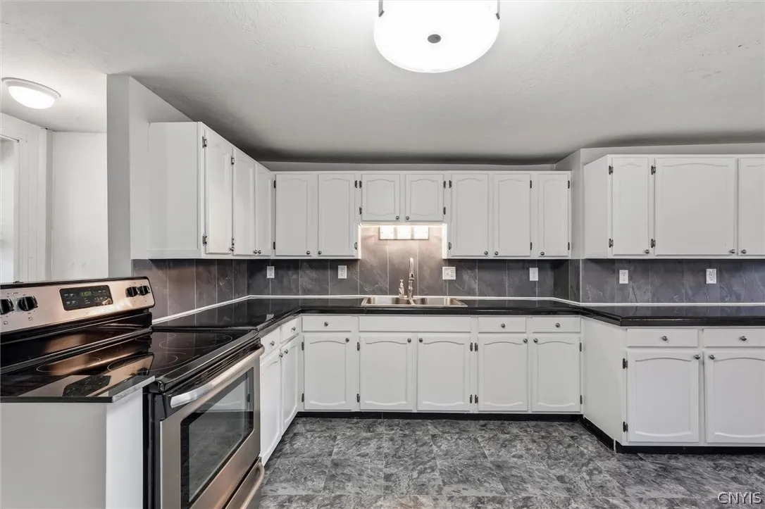 2518 West Main Street, Cato, New York 13033, Cato, New York 13033, 4 Bedroom Bedrooms, 9 Room Rooms,2 BathroomBathrooms,Residential Lease,For Rent,2518 West Main Street, Cato, New York 13033,0,S1725187