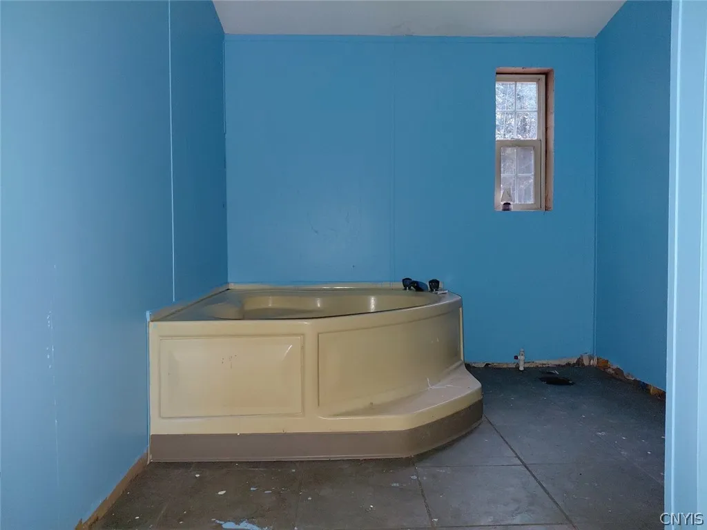 34 Lindsay Lane, Hastings, New York 13076, Hastings, New York 13076, 4 Bedroom Bedrooms, 5 Room Rooms,2 BathroomBathrooms,Residential,For Sale,34 Lindsay Lane, Hastings, New York 13076,0,S1725182
