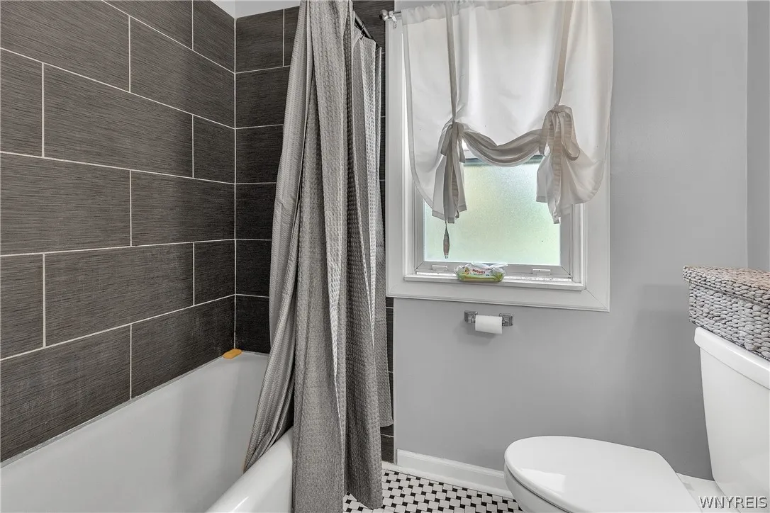 4125 Connection Drive, Clarence, New York 14221, Clarence, New York 14221, 5 Bedroom Bedrooms, ,2 BathroomBathrooms,Residential,For Sale,4125 Connection Drive, Clarence, New York 14221,0,B1723745