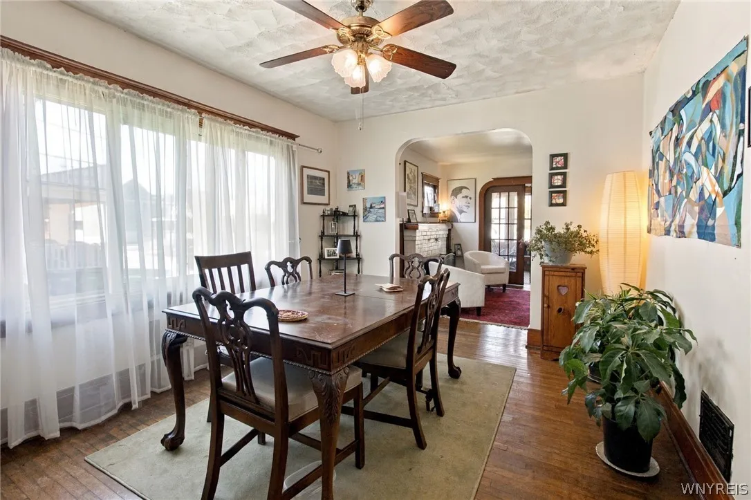123 Esser Avenue, Buffalo, New York 14207, Buffalo, New York 14207, 2 Bedroom Bedrooms, 7 Room Rooms,1 BathroomBathrooms,Residential,For Sale,123 Esser Avenue, Buffalo, New York 14207,0,B1725193