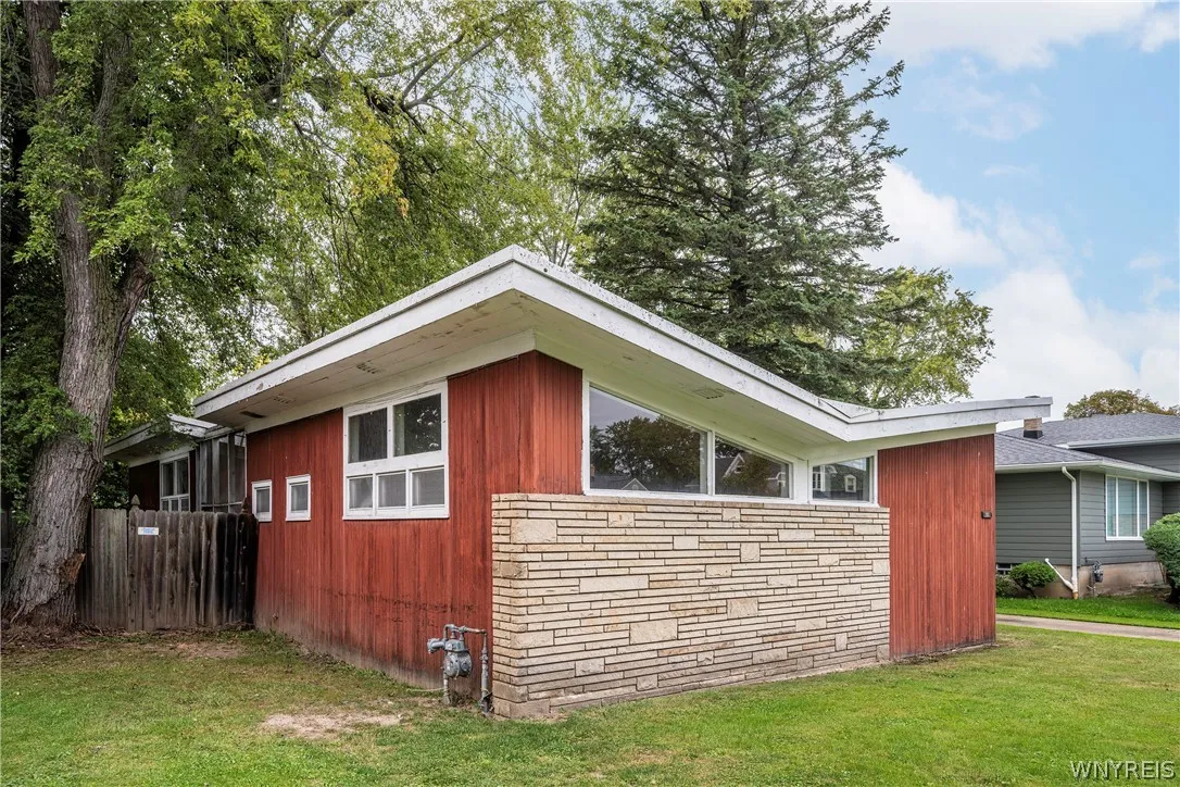 57 Bernhardt Dr, Amherst, New York 14226, Amherst, New York 14226, 3 Bedroom Bedrooms, 7 Room Rooms,1 BathroomBathrooms,Residential,For Sale,57 Bernhardt Dr, Amherst, New York 14226,0,B1723943