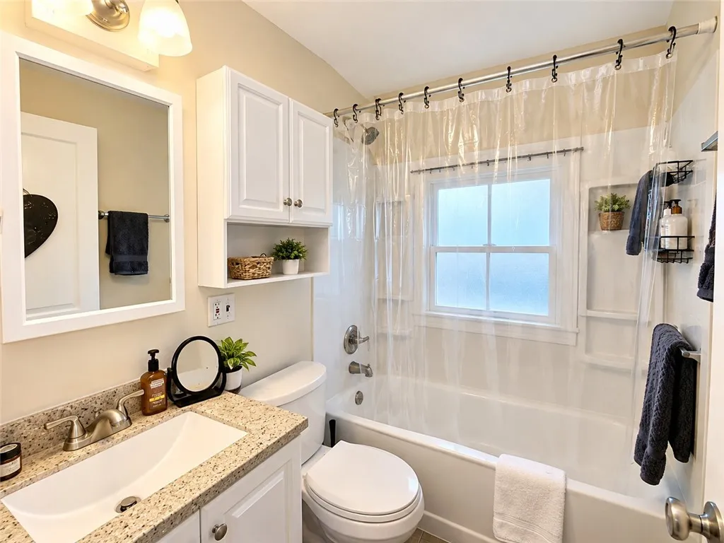 195 Fowler Avenue, Tonawanda, New York 14217, Tonawanda, New York 14217, 4 Bedroom Bedrooms, ,2 BathroomBathrooms,Residential,For Sale,195 Fowler Avenue, Tonawanda, New York 14217,0,R1725217