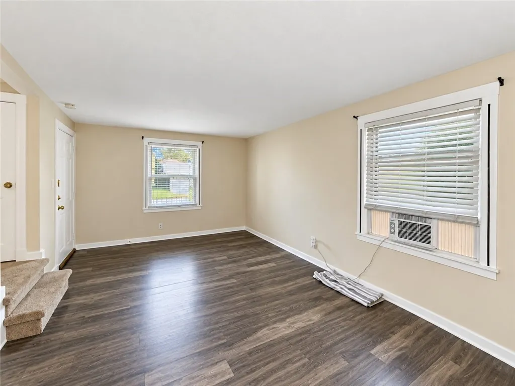 195 Fowler Avenue, Tonawanda, New York 14217, Tonawanda, New York 14217, 4 Bedroom Bedrooms, ,2 BathroomBathrooms,Residential,For Sale,195 Fowler Avenue, Tonawanda, New York 14217,0,R1725217
