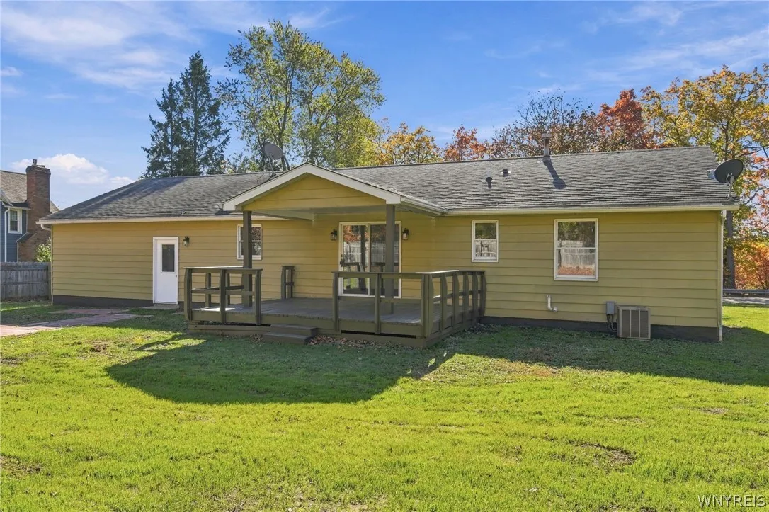 1938 North Creek Road, Hamburg, New York 14085, Hamburg, New York 14085, 3 Bedroom Bedrooms, 7 Room Rooms,2 BathroomBathrooms,Residential,For Sale,1938 North Creek Road, Hamburg, New York 14085,0,B1725205